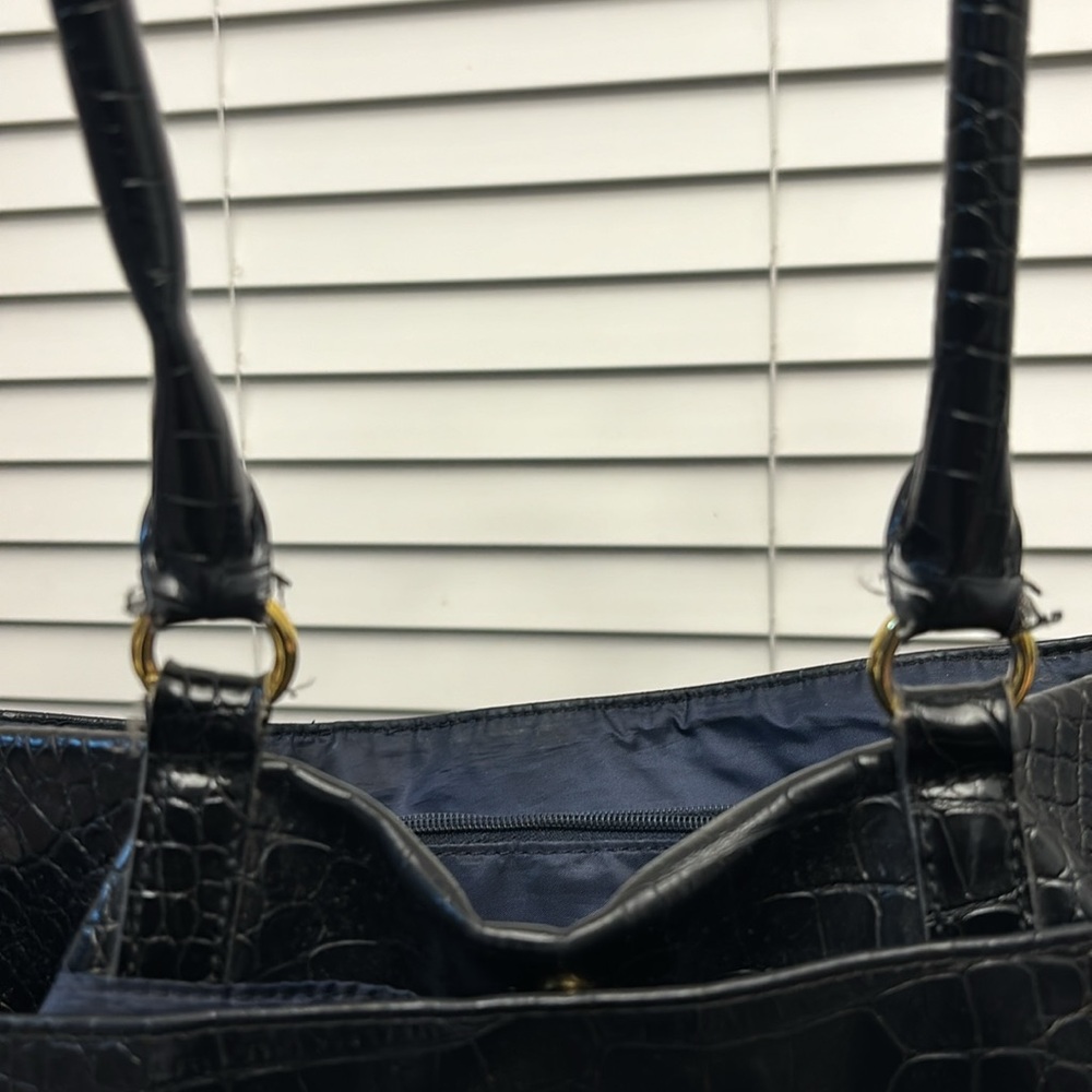 Tommy Hilfiger Black Crocodile-Embossed Open Tote Bag Gold Hardware - Picture 10 of 10